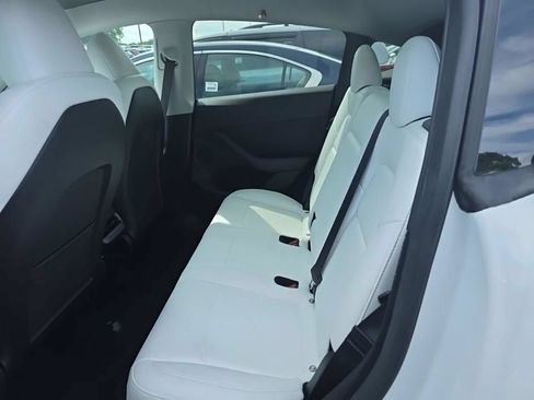 Used 2024 Tesla Model Y Performance AWD/4WD image 12