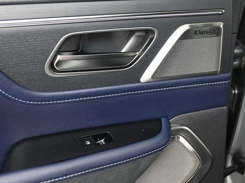 New 2026 INFINITI QX80 4WD image 23