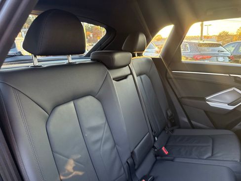 Used 2020 Audi Q3 2.0T Premium image 30