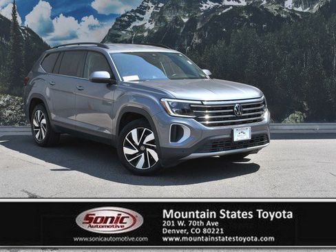 Used 2025 Volkswagen Atlas SE AWD/4WD image 1