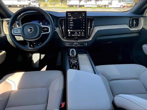 New 2026 Volvo XC60 B5 Plus w/ Protection Package Premier image 7