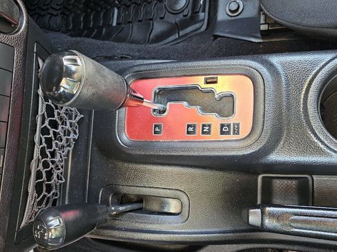 Used 2016 Jeep Wrangler Unlimited Sport image 11