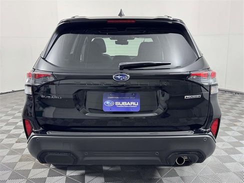 Used 2025 Subaru Forester Touring image 9