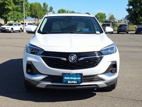Used 2021 Buick Encore GX Essence w/ Advanced Technology Package AWD/4WD image 3