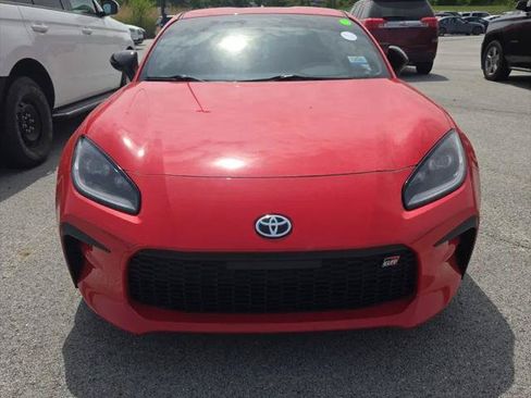 Used 2022 Toyota GR86 w/ ALL Weather Mat Package (TMS) RWD image 9