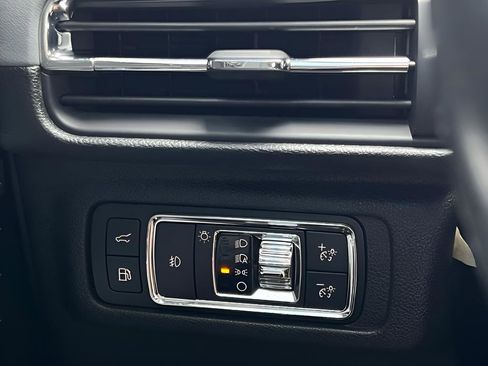 Used 2021 Lincoln Corsair Grand Touring image 45