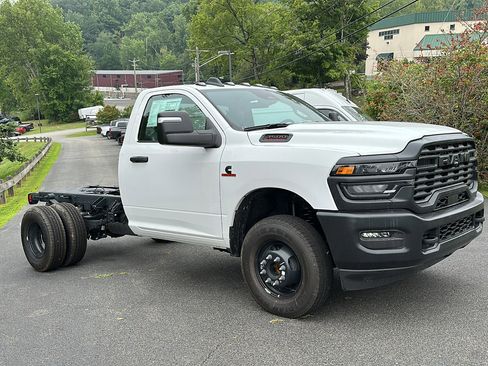 New 2025 RAM 3500 Tradesman image 2
