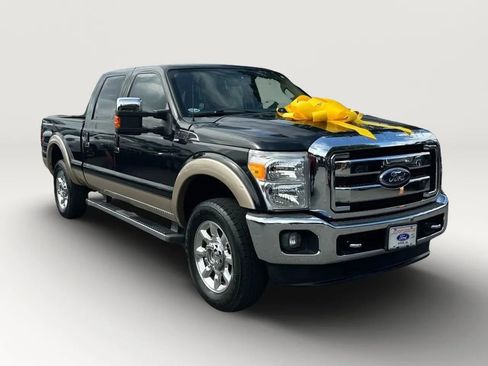 Used 2011 Ford F250 Lariat w/ Lariat Interior Pkg image 11