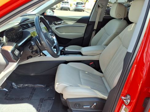 Used 2019 Audi e-tron Prestige AWD/4WD image 14