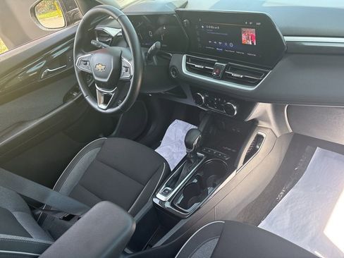 Used 2024 Chevrolet TrailBlazer LT w/ Convenience Package image 27