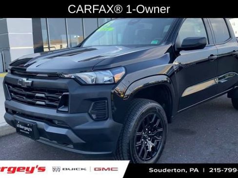 Used 2025 Chevrolet Colorado W/T w/ WT Custom Package AWD/4WD image 3