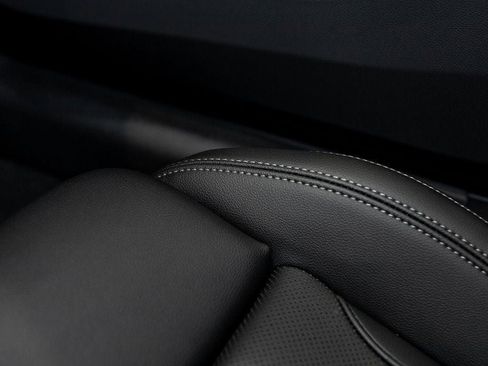 New 2026 BMW 330i xDrive Sedan w/ M Sport Package image 22