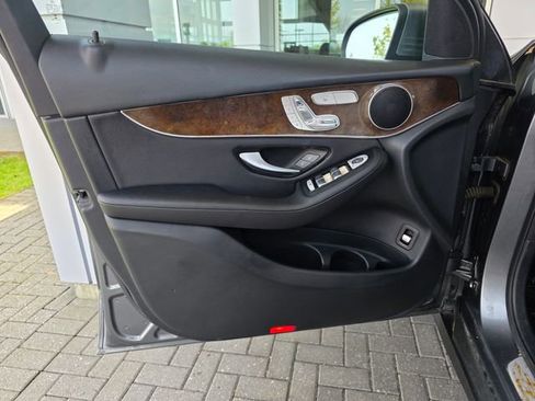 Used 2017 Mercedes-Benz GLC 300 4MATIC image 20