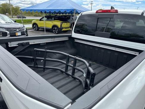 Certified 2023 Nissan Frontier SV w/ SV Convenience Package AWD/4WD image 7