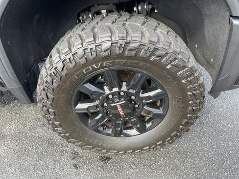 Used 2024 GMC Sierra 2500 AT4 w/ AT4 Premium Plus Package image 7