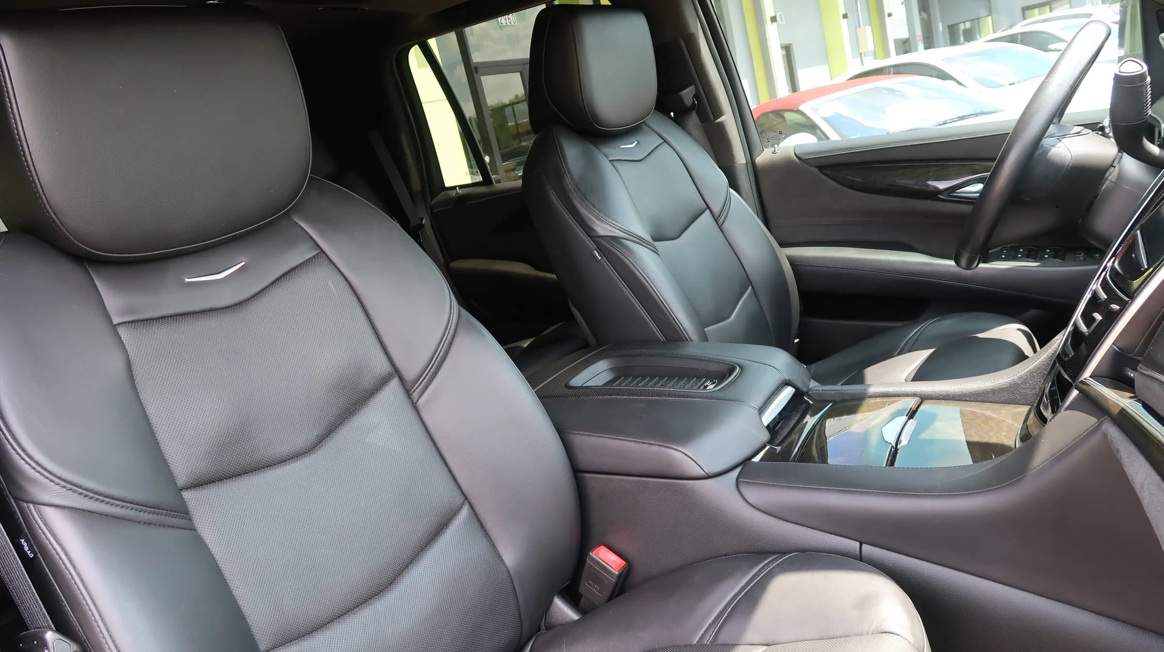 Used 2020 Cadillac Escalade Platinum AWD/4WD image 25