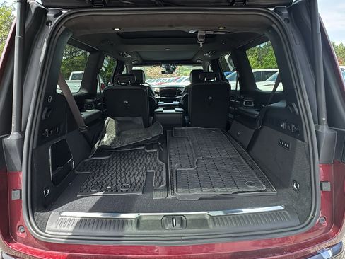 Used 2025 Jeep Grand Wagoneer Series II Obsidian w/ Quick Order Packagew 28T AWD/4WD image 20