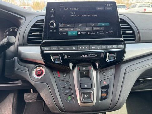 Used 2025 Honda Odyssey Sport-L image 16