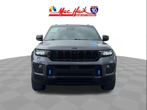 Used 2022 Jeep Grand Cherokee Trailhawk AWD/4WD image 3