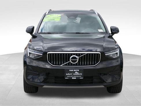 Used 2025 Volvo XC40 B5 Core AWD/4WD image 8