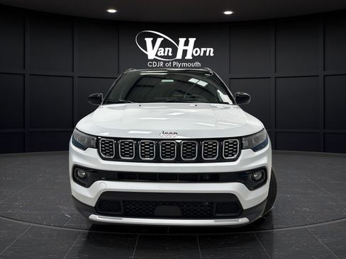 Used 2025 Jeep Compass Limited AWD/4WD image 2