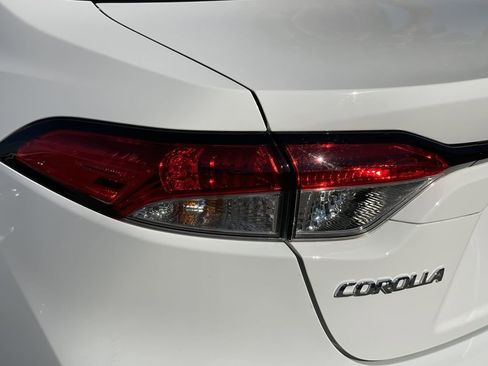Used 2025 Toyota Corolla LE FWD image 7