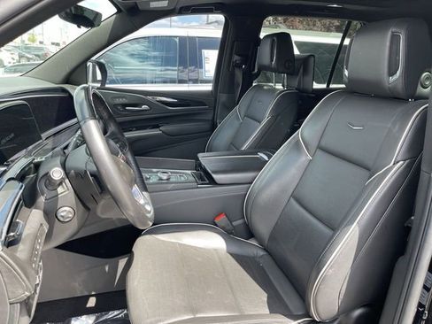 Used 2023 Cadillac Escalade Sport AWD/4WD image 8