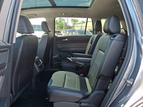 Certified 2023 Volkswagen Atlas SE w/ Panoramic Sunroof Package AWD/4WD image 10
