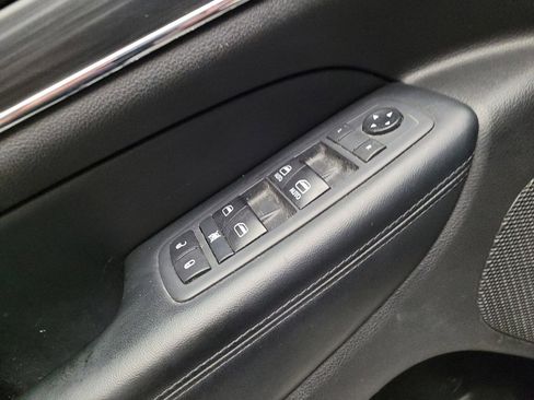 Used 2020 Jeep Grand Cherokee Limited AWD/4WD image 27