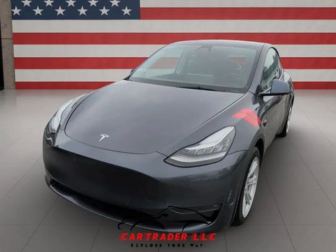 Used 2022 Tesla Model Y Long Range AWD/4WD image 27
