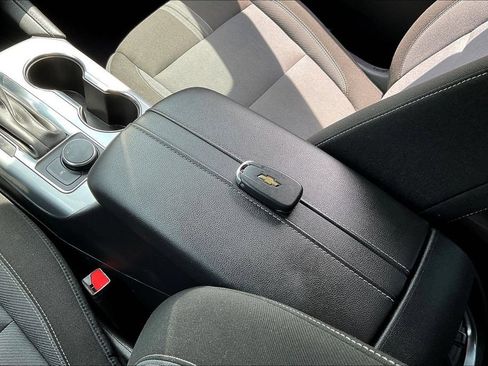 Used 2023 Chevrolet Blazer LT FWD image 36
