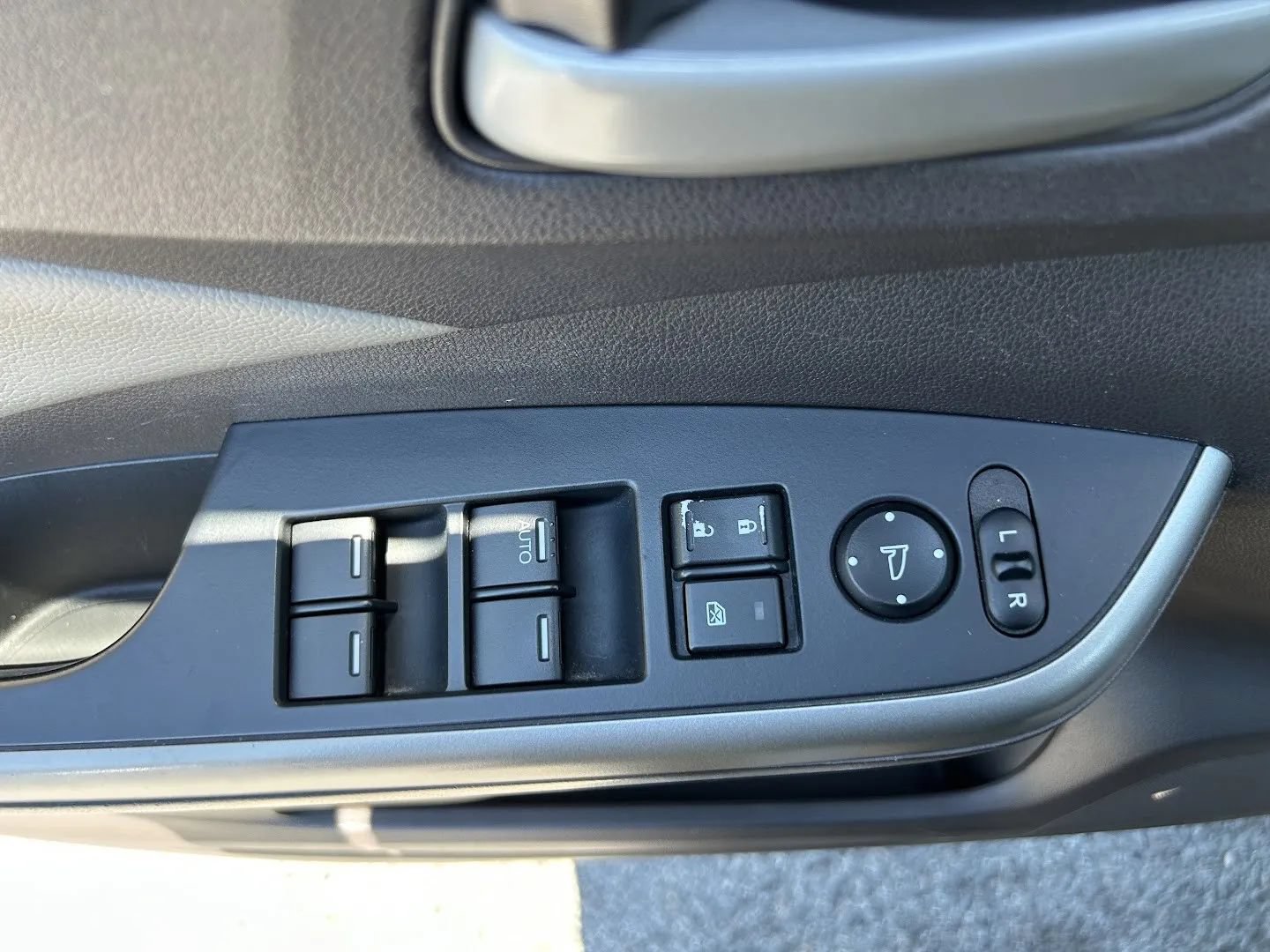 Used 2012 Honda CR-V EX-L image 20
