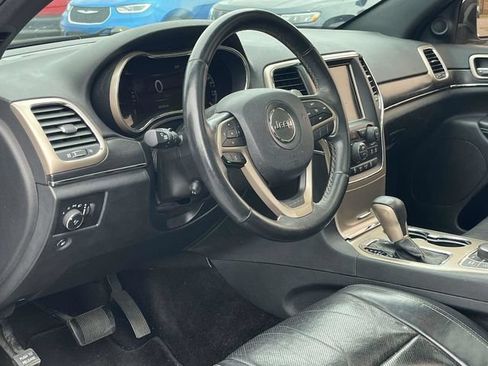 Used 2017 Jeep Grand Cherokee Limited w/ Luxury Group II AWD/4WD image 12