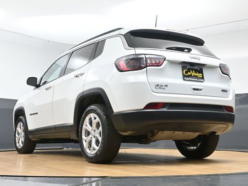 Used 2024 Jeep Compass Latitude AWD/4WD image 52