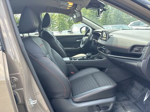 Used 2025 Nissan Rogue SV w/ Rock Creek Premium Package AWD/4WD image 25