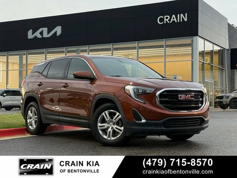 Used 2019 GMC Terrain SLE FWD image 1