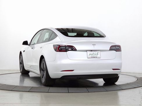 Used 2023 Tesla Model 3 Standard Range image 6
