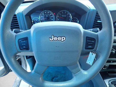 Used 2007 Jeep Grand Cherokee Laredo AWD/4WD image 13