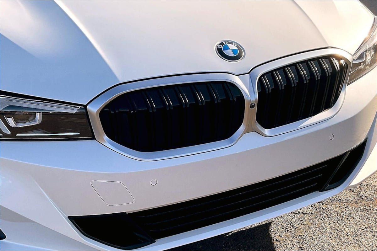 Used 2023 BMW 330i Sedan w/ Parking Assistance Package RWD image 26