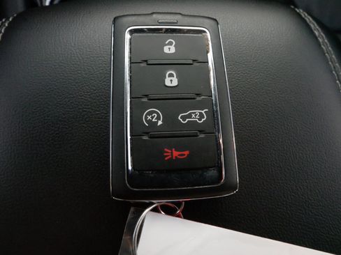 Used 2023 Jeep Grand Cherokee L Limited image 31