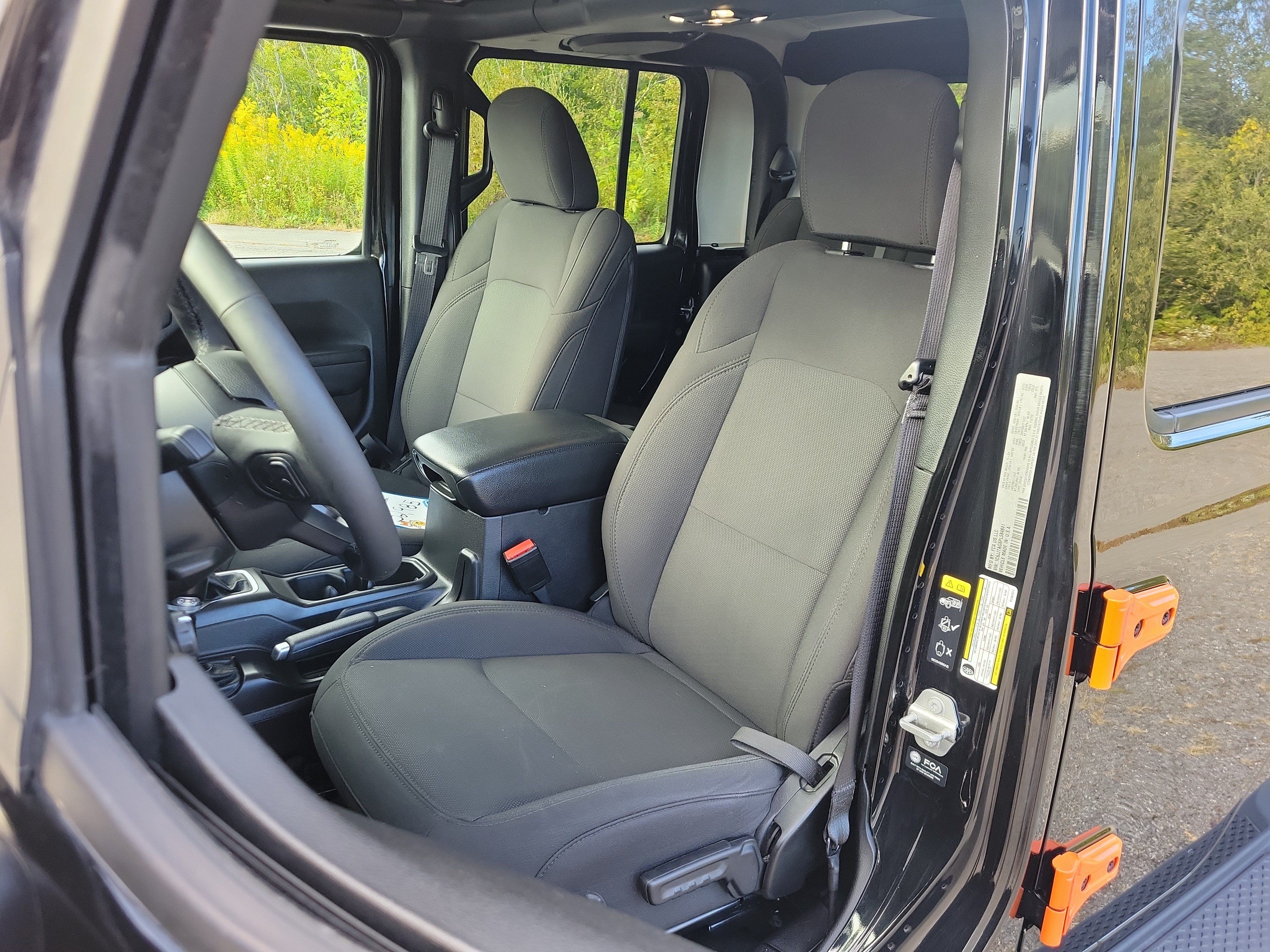 Used 2023 Jeep Gladiator Sport AWD/4WD image 14