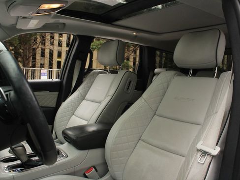 Used 2017 Jeep Grand Cherokee Summit image 17