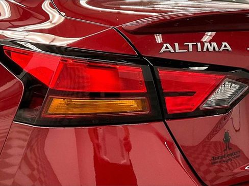 New 2025 Nissan Altima 2.5 SV w/ SV Special Edition Package image 17
