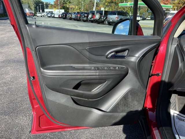 Used 2019 Buick Encore Essence w/ Experience Buick Package AWD/4WD image 16