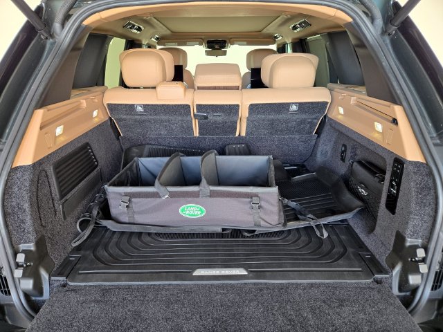 Certified 2025 Land Rover Range Rover Autobiography AWD/4WD image 15