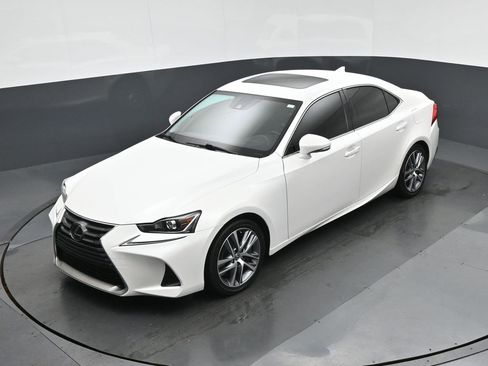 Used 2020 Lexus IS 300 image 55