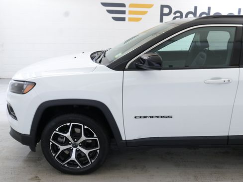 Used 2025 Jeep Compass Limited image 5