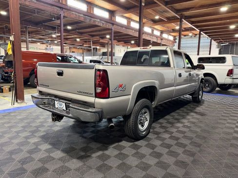 Used 2005 Chevrolet Silverado 3500 LS w/ Heavy-Duty Power Package AWD/4WD image 5