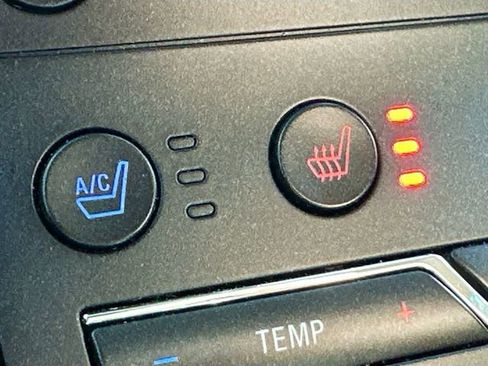 Used 2019 Ford Edge Titanium w/ Equipment Group 301A image 22