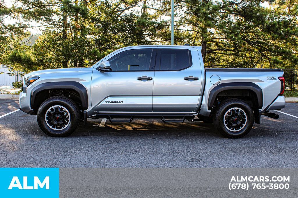 Used 2025 Toyota Tacoma TRD Off-Road AWD/4WD image 6